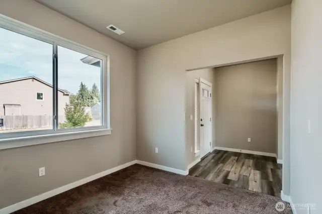 Office / den right off the entry