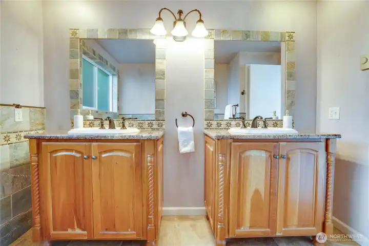 Main Floor full bath