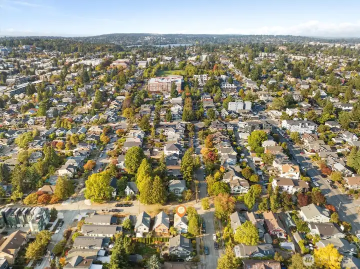 Aerial photo looking east. Impressive 87 walk score and 89 bike score! Placing you only minutes away from the UW, Amazon, downtown and 520.