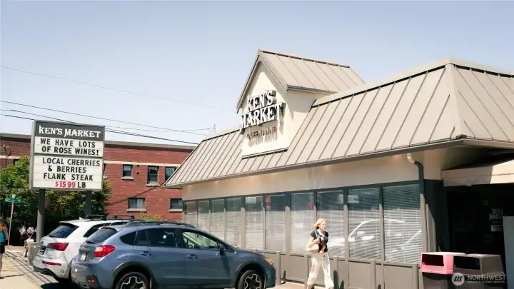 Ken's Market- a neighborhood institution is so convenient when you are missing a couple of things for the recipe you want to cook for dinner-- or just purchase dinner from their amazing pre-made case!