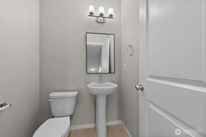 Photographs are for illustrative purposes only. Features, finishes, interior/exterior colors, landscaping and floorplan shown may vary from actual homes built.