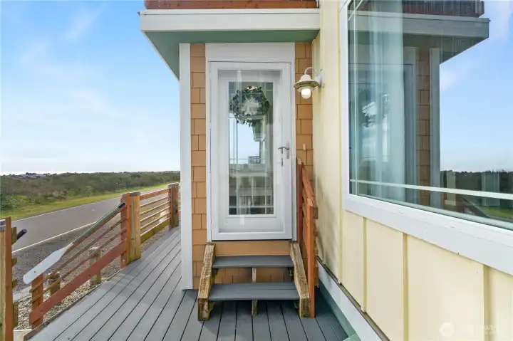 Front entrance with trex deck