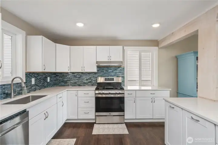 Kitchen and walk-in pantry door
