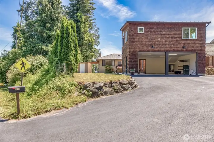 2 car garage originally designed to be a carport. Easliy add garage doors, electric already in place for automatic doors. 2 car garage originally designed to be a carport. Easliy add garage doors, electric already in place for automatic doors.