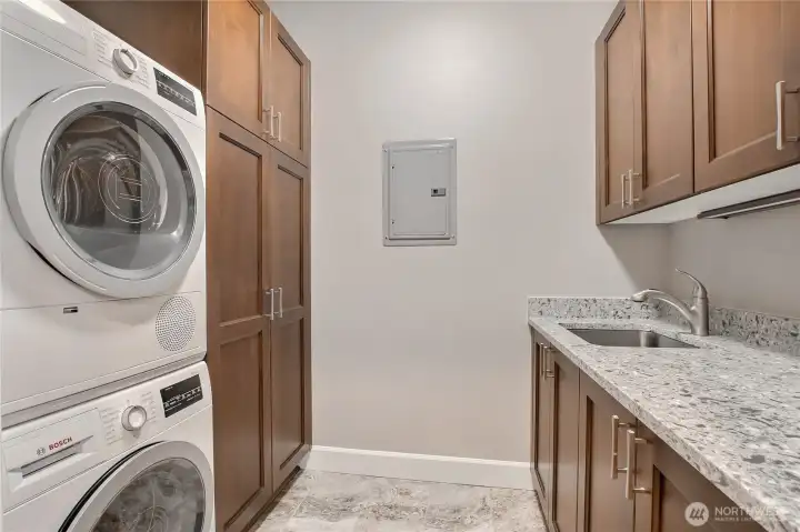Laundry with ample storage