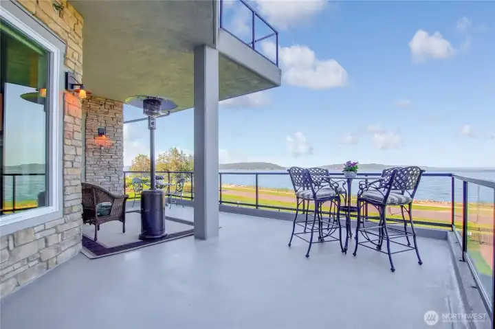 Spacious Deck