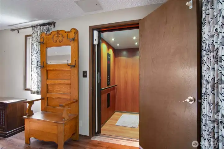 In Home Elevator - Main Level