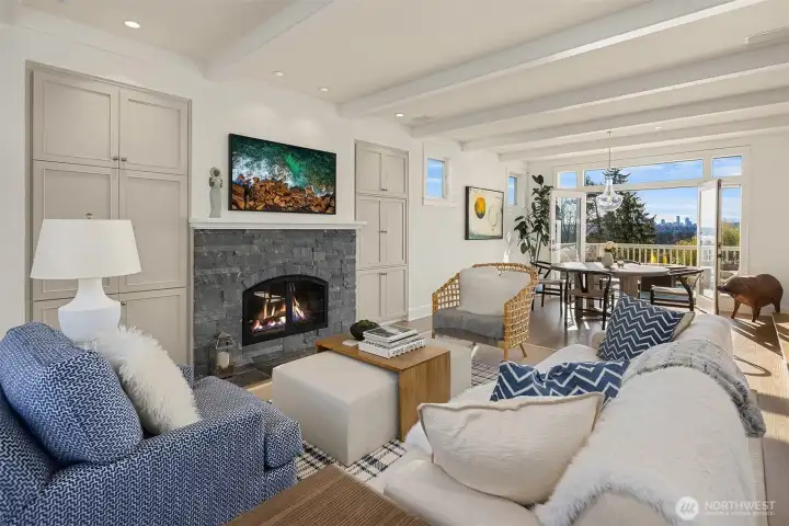 Family room with outdoor entertaining both east and west. Family room with outdoor entertaining both east and west.