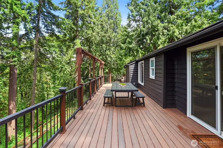 Nothing but the sounds of nature as you dine outdoors. Nothing but the sounds of nature as you dine outdoors.