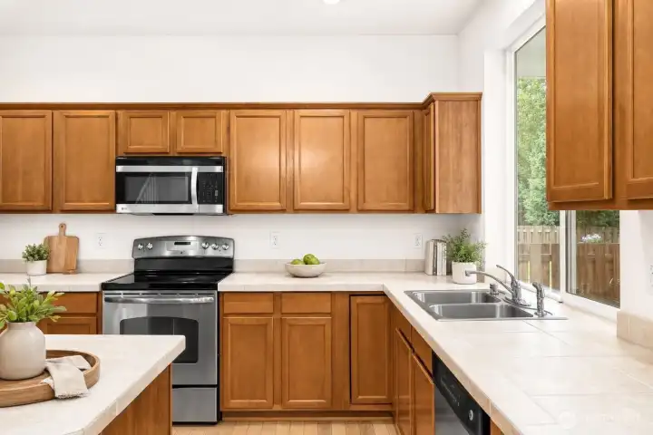 Ample cabinetry for everyday storage. Ample cabinetry for everyday storage.