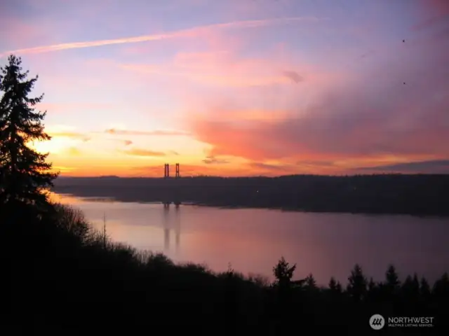 There's no finer view than looking west and enjoying every breathtaking moment Mother Nature has to share.