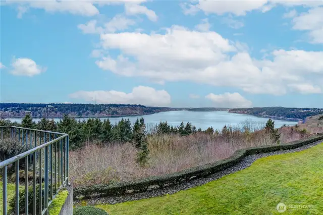 GOLD CREEK is all about the view...and this one does not disappoint!