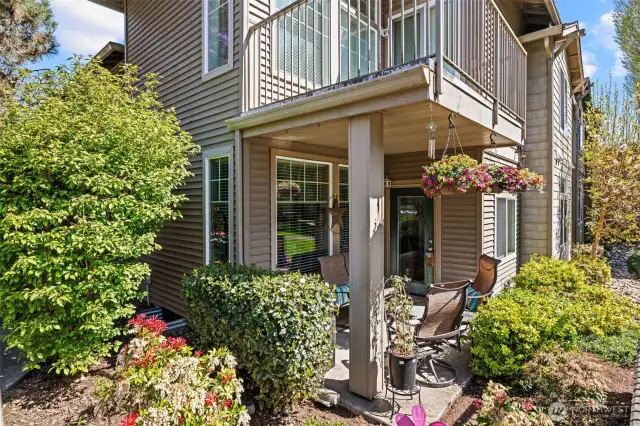 Step right out to your private patio—and with guest parking just steps away, it's easy to welcome friends over for coffee, catch-ups, or weekend hangouts.
