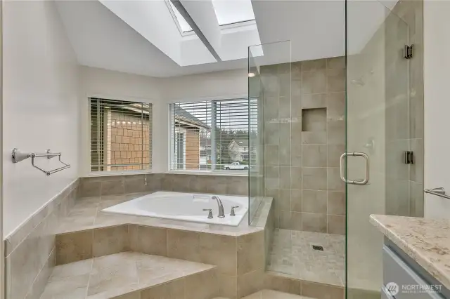 Make this amazing en suite your private get-away space.