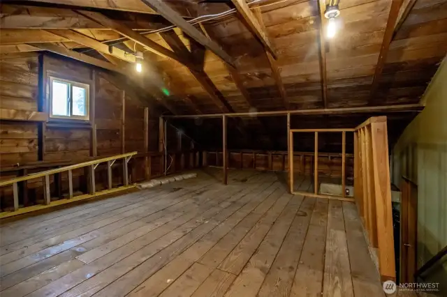 Abundant storage or flex space