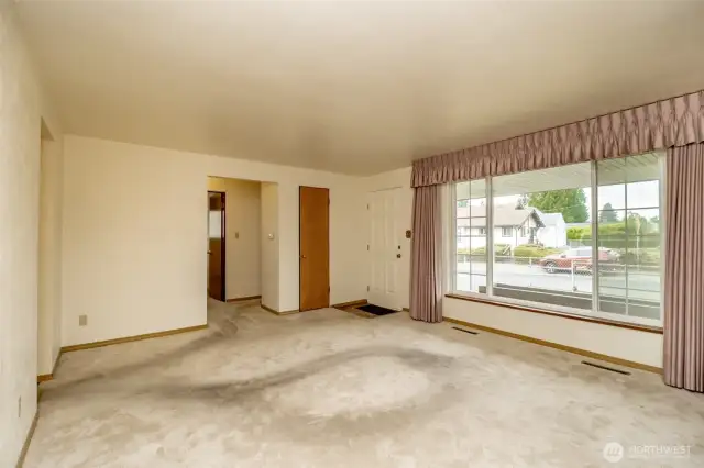 Vinyl windows throughout