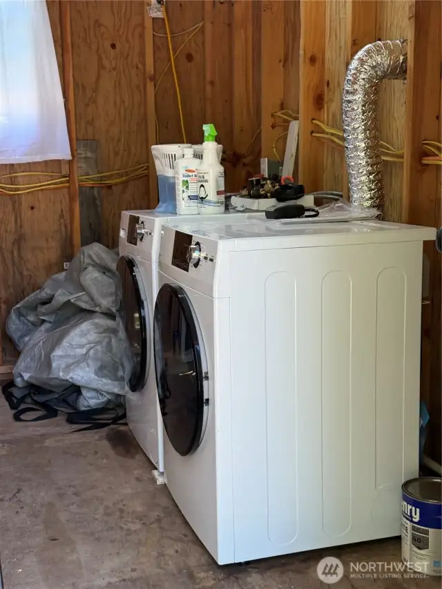 Almost new washe and dryer.