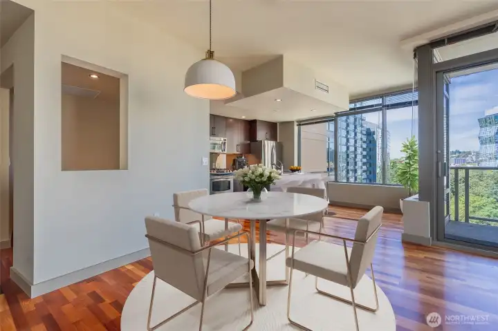 Eating Space (NW view) - Virtually Staged