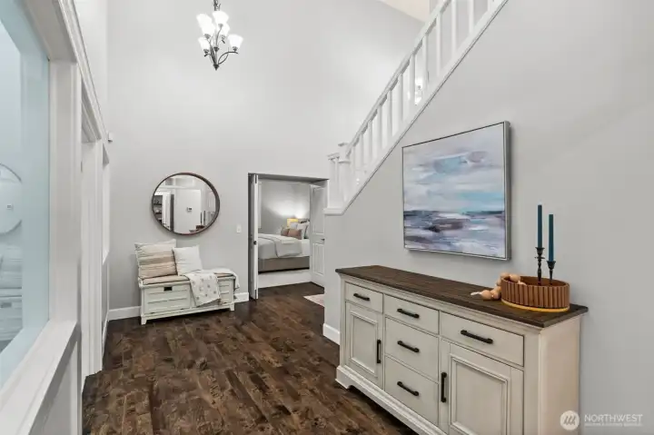 Soaring ceilings and bright, airy spaces—perfect for holidays and gatherings.