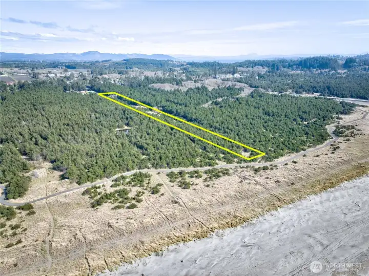 Notice the Willapa Hills in the distance and Saddle Mountain in the far distance!  Outlined for general reference.