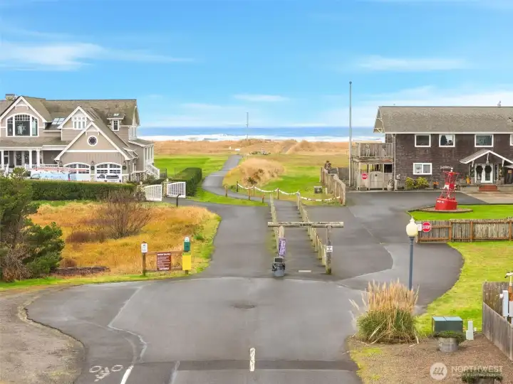 deeded & public beach access.