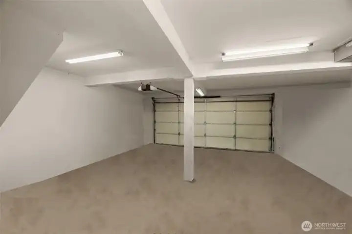 Huge 2 car garage