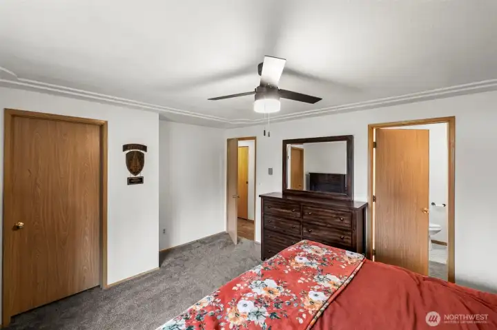 All of the bedrooms have ceiling fans and carpet that’s about 2 years old.