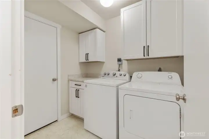 Washer and dryer new in 2024 and convey.