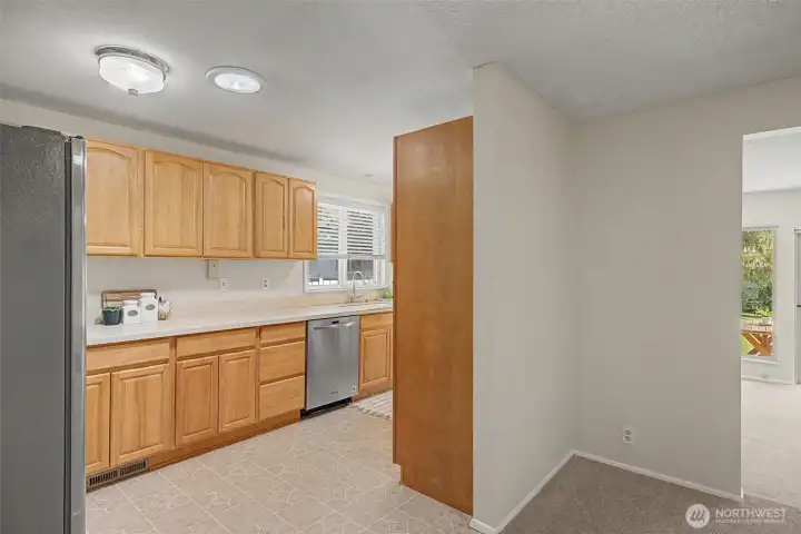 All appliances stay!