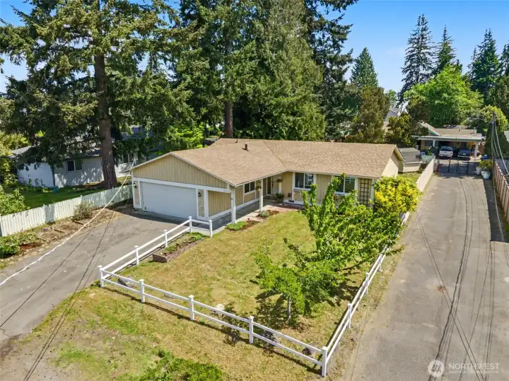 Fully fenced yard with only neighbors on one side