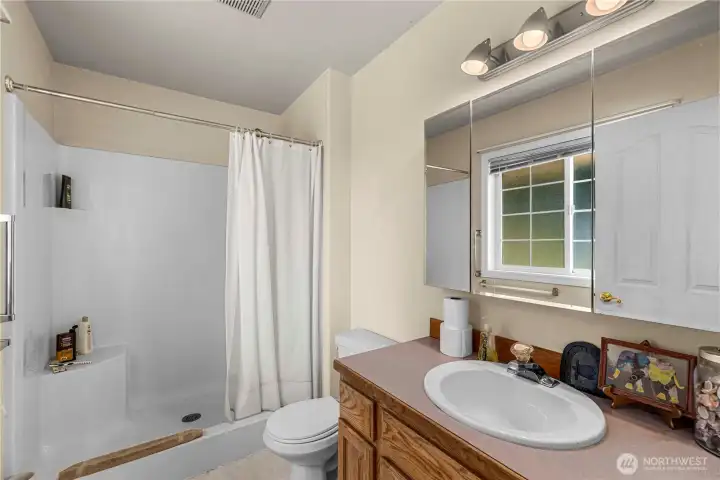 additional dwelling bathroom 1 of 2 additional dwelling bathroom 1 of 2