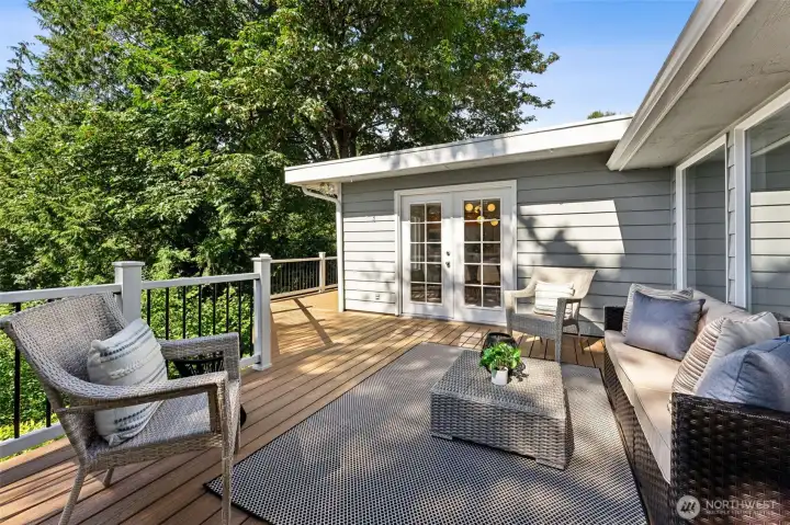 Completely updated deck is perfect for entertaining.