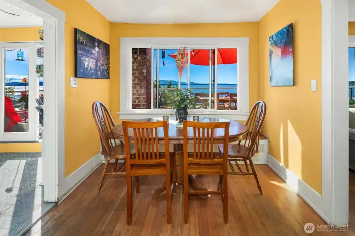 Main floor living room.