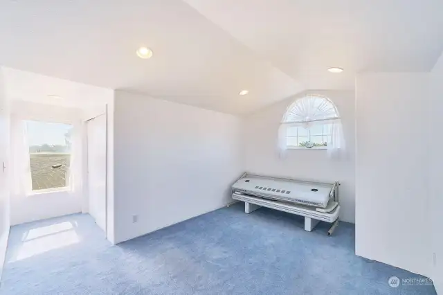 Upstairs bedroom1