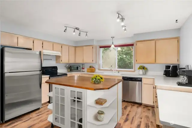 large open kitchen-virtually staged