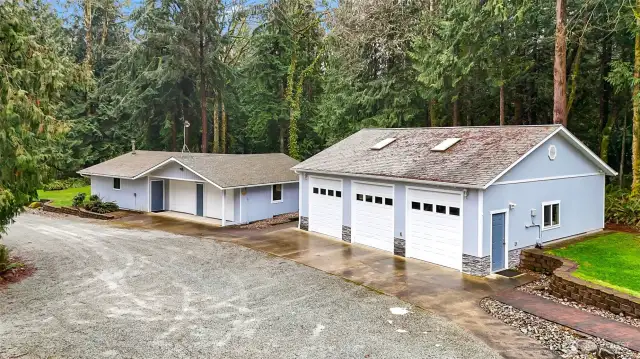 2 Detached Shops/Garages.