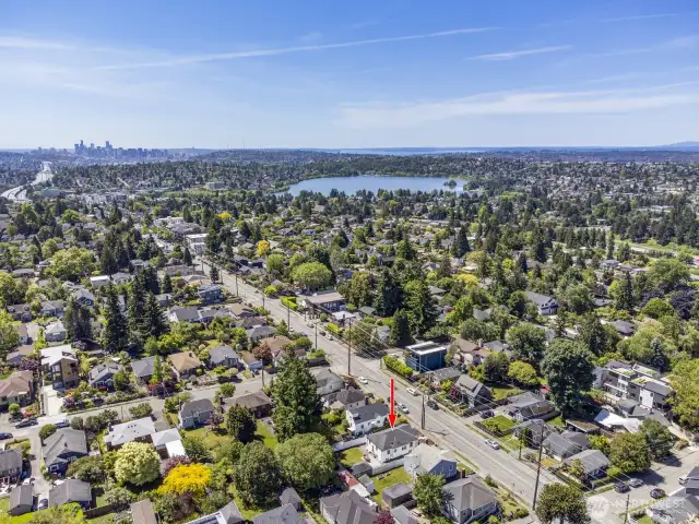 Minutes from Green Lake, and I5