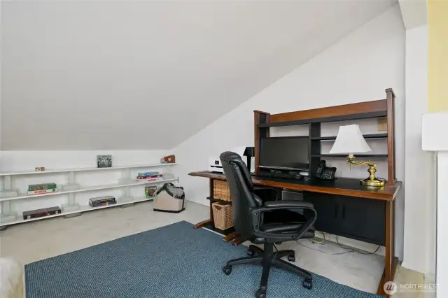 The loft area is that bonus room your wish had to have an office, Do your crafts, play games, play video games, yoga or just a moment to your self.