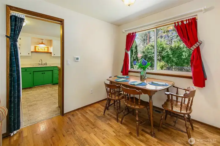 Dining or reading nook with view