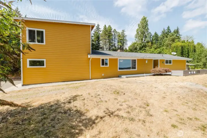 Looking west at face of house, views are to the east.