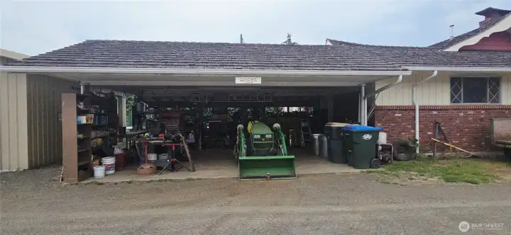 Carport area attached to garage