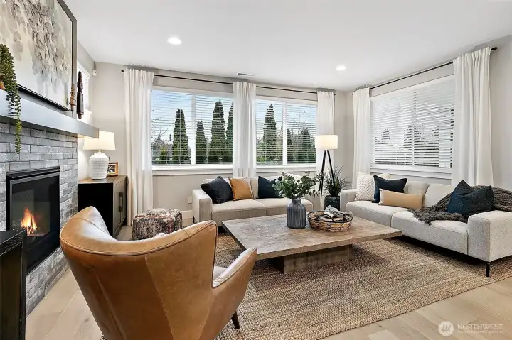 Photos of a 2703 Model Home at another community. Details will vary