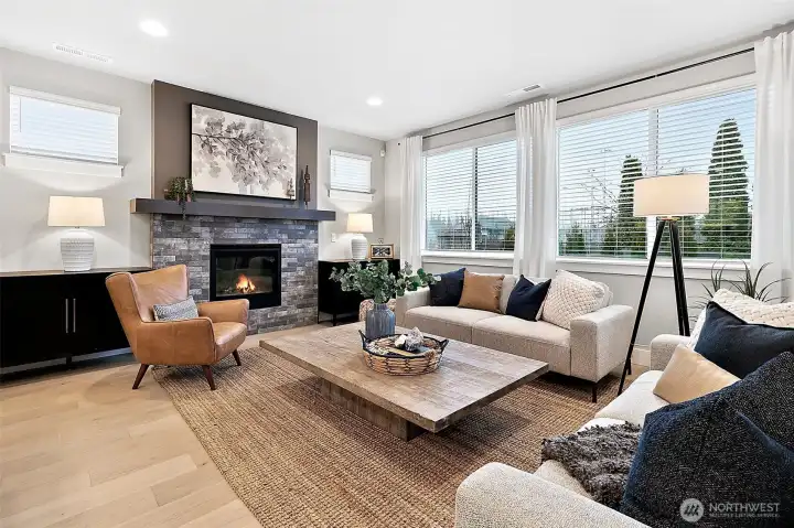 Photos of a 2703 Model Home at another community. Details will vary