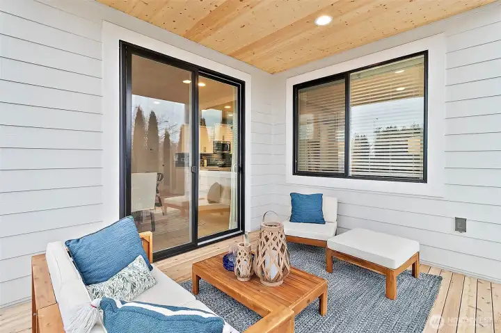 Photos of a 2703 Model Home at another community. Details will vary