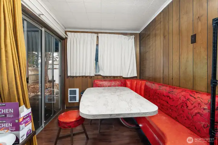 Retro built in dining area