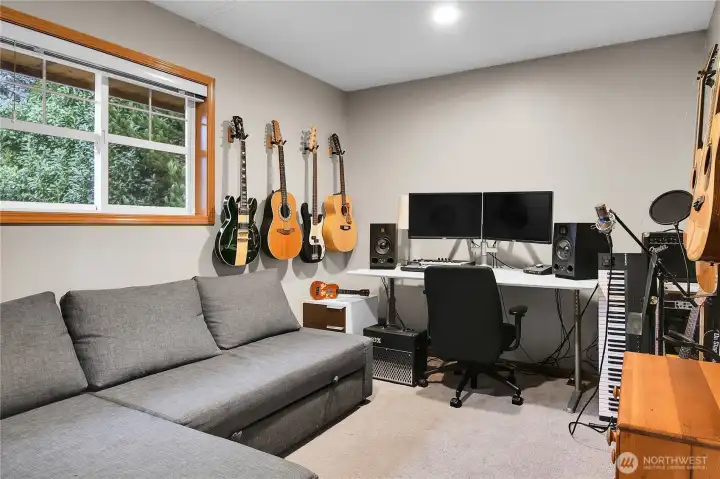 Extra room at back of bonus room