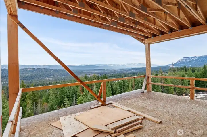 Upstairs deck views.