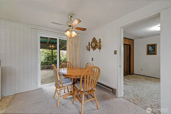 Dining area, open to back patio