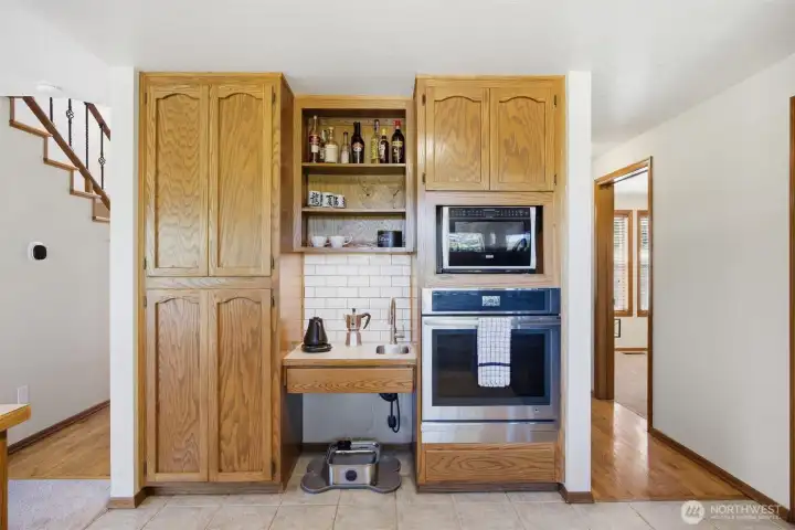 Newly built in wet bar and coffee area