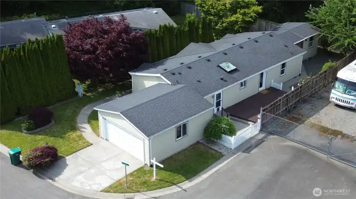 Welcome to 1115 Todd Place, Burlington. Great location with privacy, sunny morning deck, 2 storage sheds in backyard area. Welcome to 1115 Todd Place, Burlington. Great location with privacy, sunny morning deck, 2 storage sheds in backyard area.